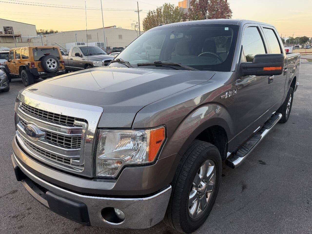 Used 2013 Ford F150 XLT w/ XLT Chrome Pkg RWD image 4