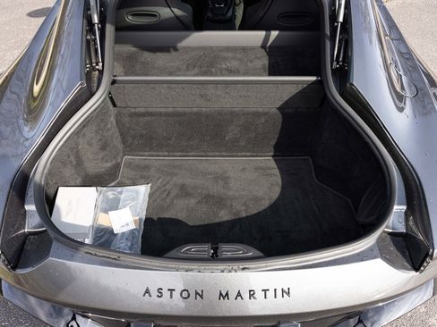 Used 2023 Aston Martin V8 Vantage Coupe image 46