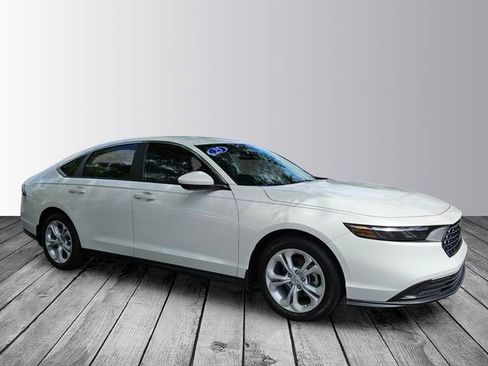 Certified 2025 Honda Accord LX image 7