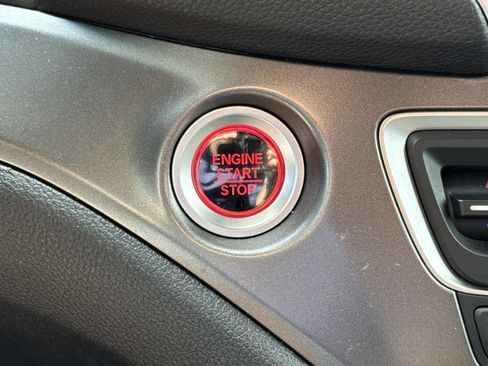 Used 2022 Honda Pilot Sport image 13