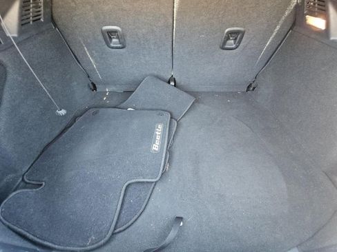 Used 2018 Volkswagen Beetle 2.0T S FWD image 6