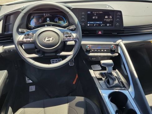 New 2026 Hyundai Elantra SEL Sport FWD image 6