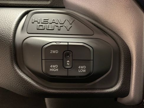 Used 2026 RAM 2500 Laramie AWD/4WD image 30