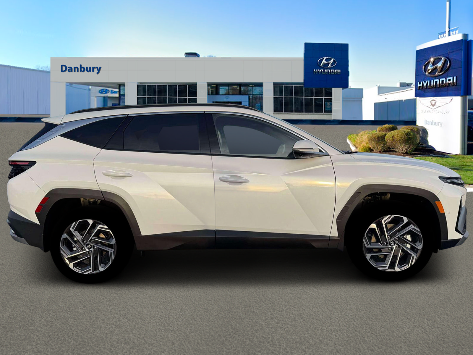 New 2026 Hyundai Tucson Limited w/ Tow & Go Package AWD/4WD image 9