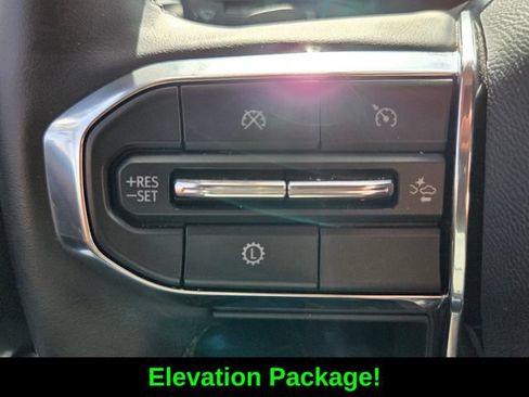 Used 2025 GMC Acadia Elevation FWD image 28