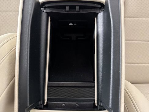 Used 2024 Mercedes-Benz GLE 450 4MATIC image 40