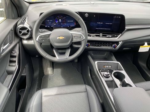 New 2026 Chevrolet Equinox LT w/ Convenience Package II AWD/4WD image 8