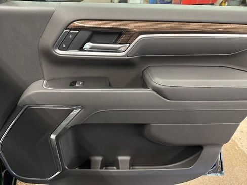 New 2026 Chevrolet Silverado 2500 LT w/ Z71 Chrome Sport Edition AWD/4WD image 25