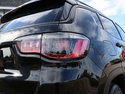 New 2025 Jeep Compass Latitude w/ Sun & Sound Group image 33