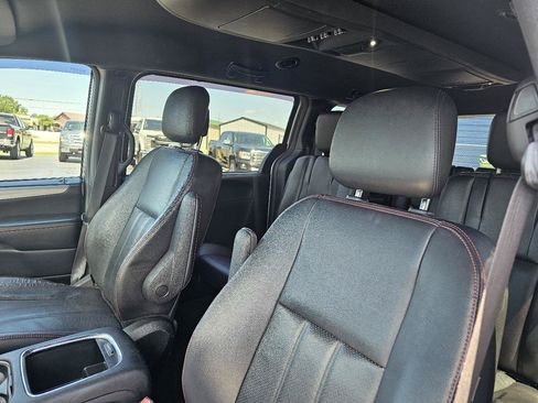 Used 2019 Dodge Grand Caravan GT FWD image 5