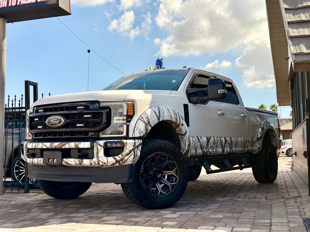 Used 2021 Ford F350 Lariat AWD/4WD image 3