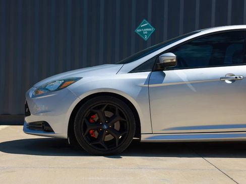 Used 2014 Ford Focus ST image 25