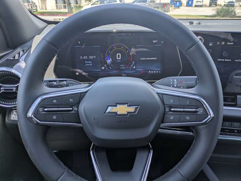 New 2026 Chevrolet Equinox LT w/ Safety and Technology Package FWD image 19