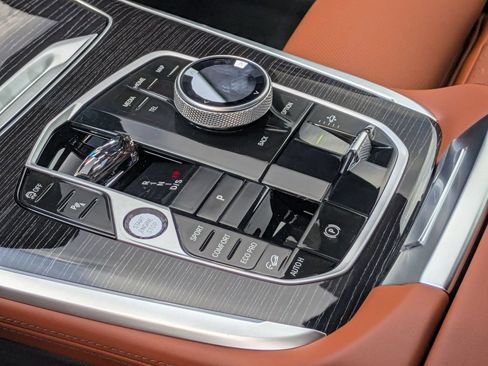 New 2027 BMW X7 xDrive40i AWD/4WD image 17
