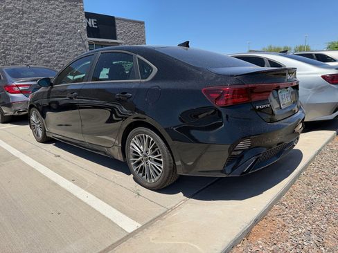 Used 2022 Kia Forte GT-Line w/ GT-Line Premium Package FWD image 5