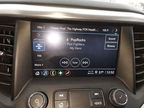 Certified 2023 GMC Acadia SLE w/ Driver Convenience Package image 14