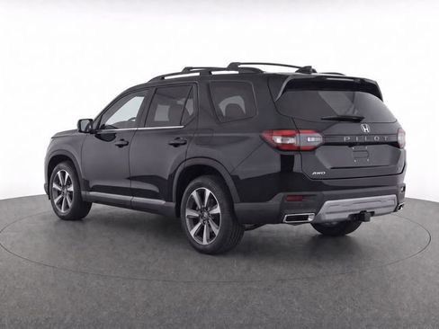 Used 2023 Honda Pilot Elite image 3