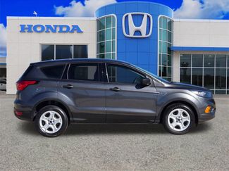 Used 2019 Ford Escape S video 2