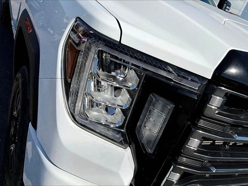 Used 2023 GMC Sierra 2500 AT4 w/ AT4 Premium Plus Package image 32