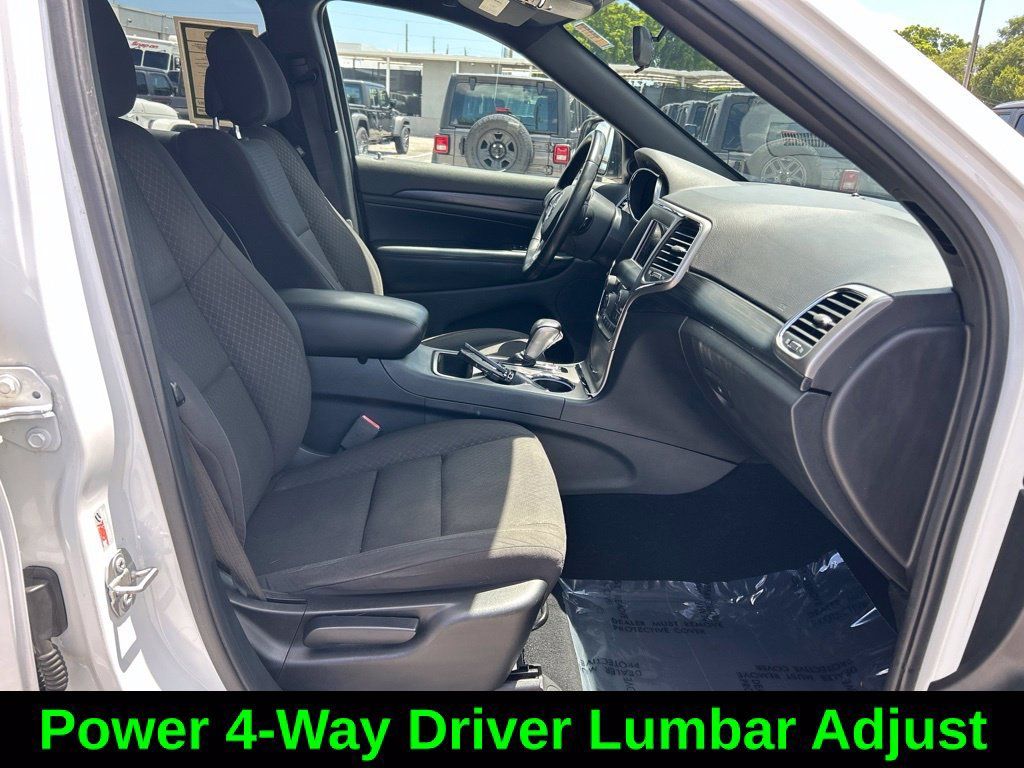 Certified 2019 Jeep Grand Cherokee Laredo RWD image 23