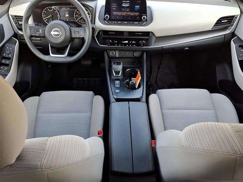 Used 2023 Nissan Rogue SV image 10