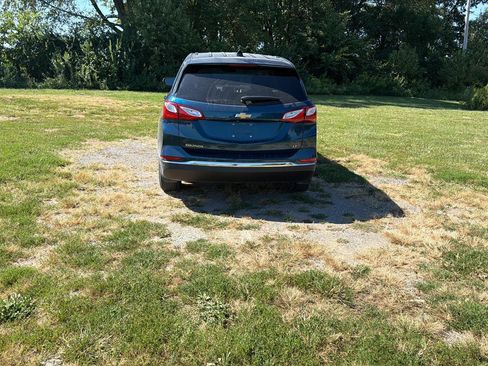Used 2019 Chevrolet Equinox LT FWD image 4