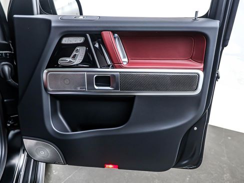 Used 2025 Mercedes-Benz G 550 image 24