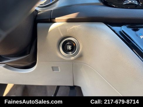 Used 2017 Chrysler Pacifica Touring-L image 45