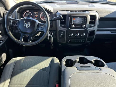 Used 2018 RAM 3500 Tradesman w/ Chrome Appearance Group image 13