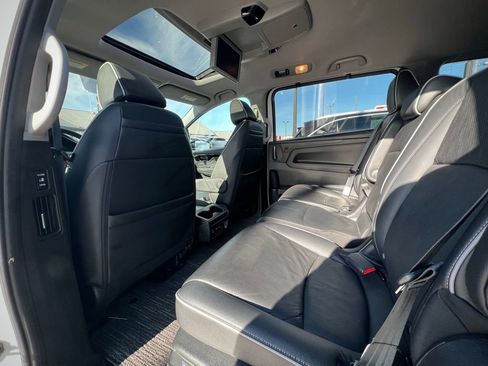 Used 2023 Honda Odyssey Elite image 17