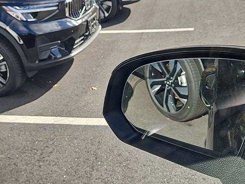 New 2025 Volvo XC40 B5 Plus w/ Protection Package Premier image 14