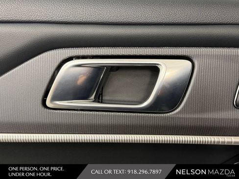 Used 2025 Ford Explorer ST-Line w/ Premium Package RWD image 18