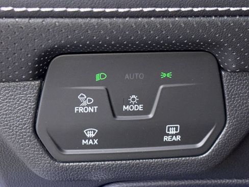 Certified 2026 Volkswagen Atlas SE FWD image 25