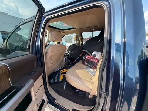 Used 2018 Ford F150 Lariat w/ Equipment Group 502A Luxury AWD/4WD image 19