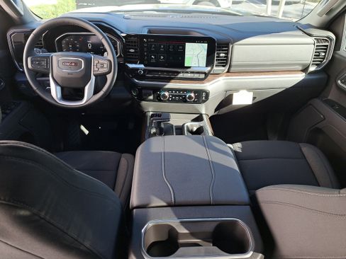 New 2026 GMC Sierra 1500 Elevation w/ LPO, Elevation Black Package image 15