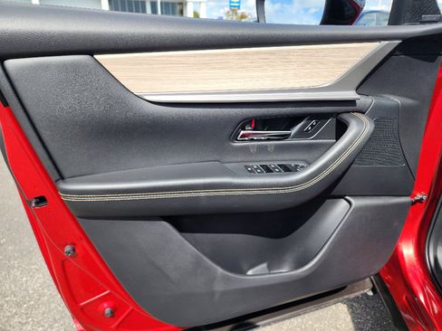 Used 2025 MAZDA CX-70 Plug-In Hybrid w/ Premium Pkg image 34