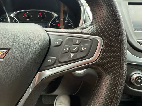 Used 2022 Chevrolet Equinox LT image 24