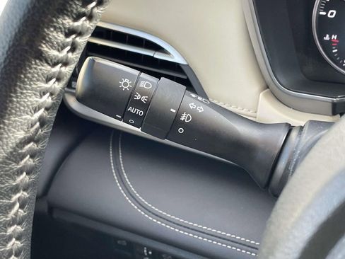 Used 2022 Subaru Outback Limited image 12