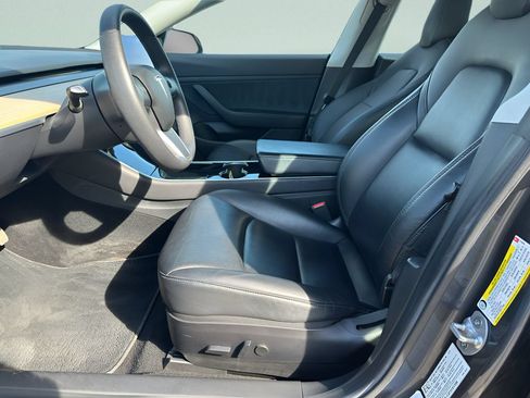 Used 2019 Tesla Model 3 RWD image 15