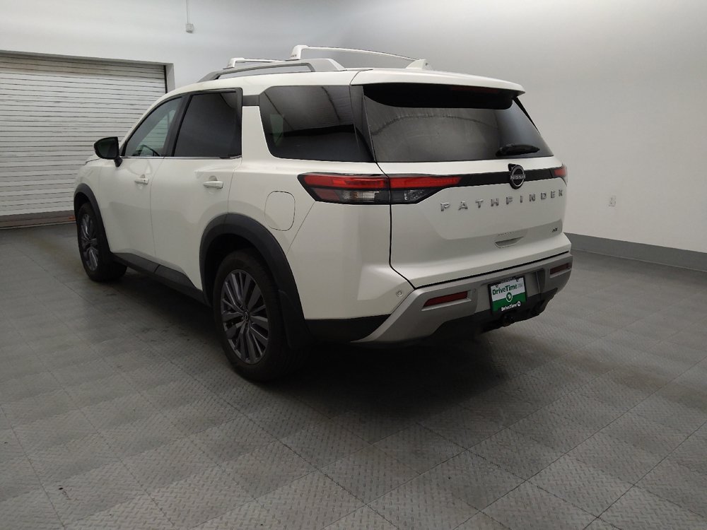 Used 2023 Nissan Pathfinder SL w/ SL Premium Package FWD image 5