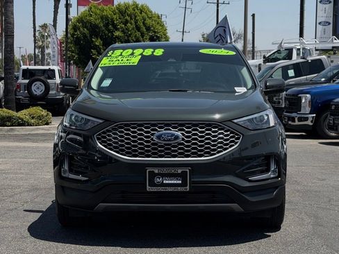 Certified 2024 Ford Edge SEL w/ Convenience Package AWD/4WD image 3