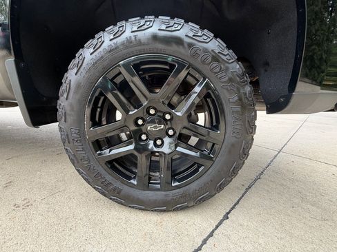 Used 2021 Chevrolet Silverado 1500 LT Trail Boss w/ Convenience Package II image 38