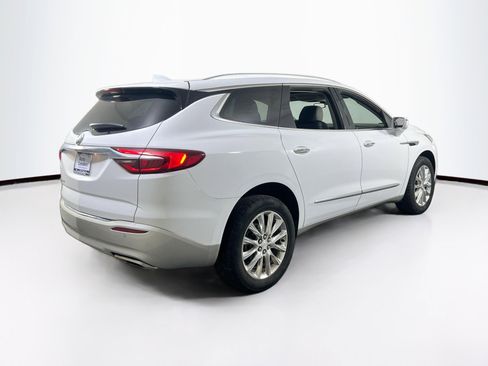 Used 2020 Buick Enclave Essence w/ Sound and Sites Package image 5