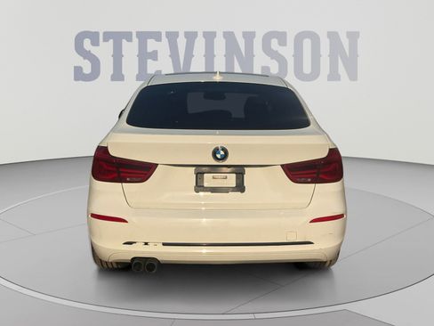 Used 2018 BMW 330i Gran Turismo xDrive AWD/4WD image 4