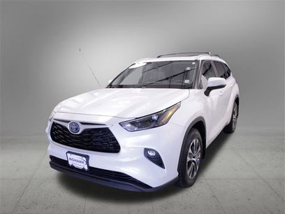 Used 2023 Toyota Highlander XLE
