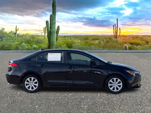 Used 2025 Toyota Corolla LE image 6