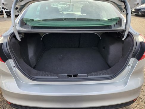 Used 2018 Ford Focus SE image 18
