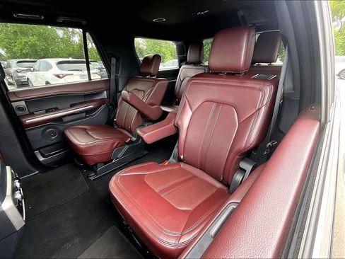 Used 2024 Ford Expedition Limited RWD image 34