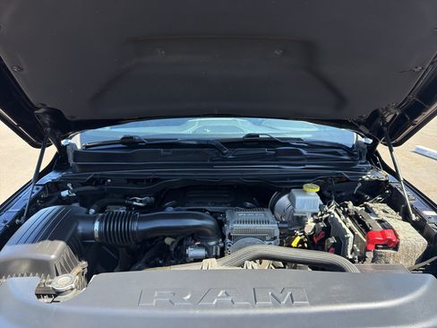 Used 2019 RAM 1500 Limited AWD/4WD image 12