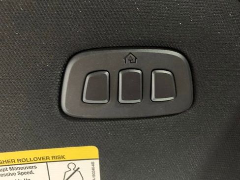 Used 2022 Ford F150 Lariat AWD/4WD image 36